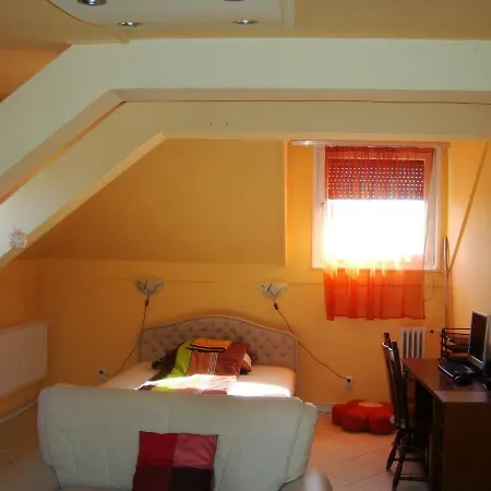 Perczel Luxus Apartman Lejlighed *